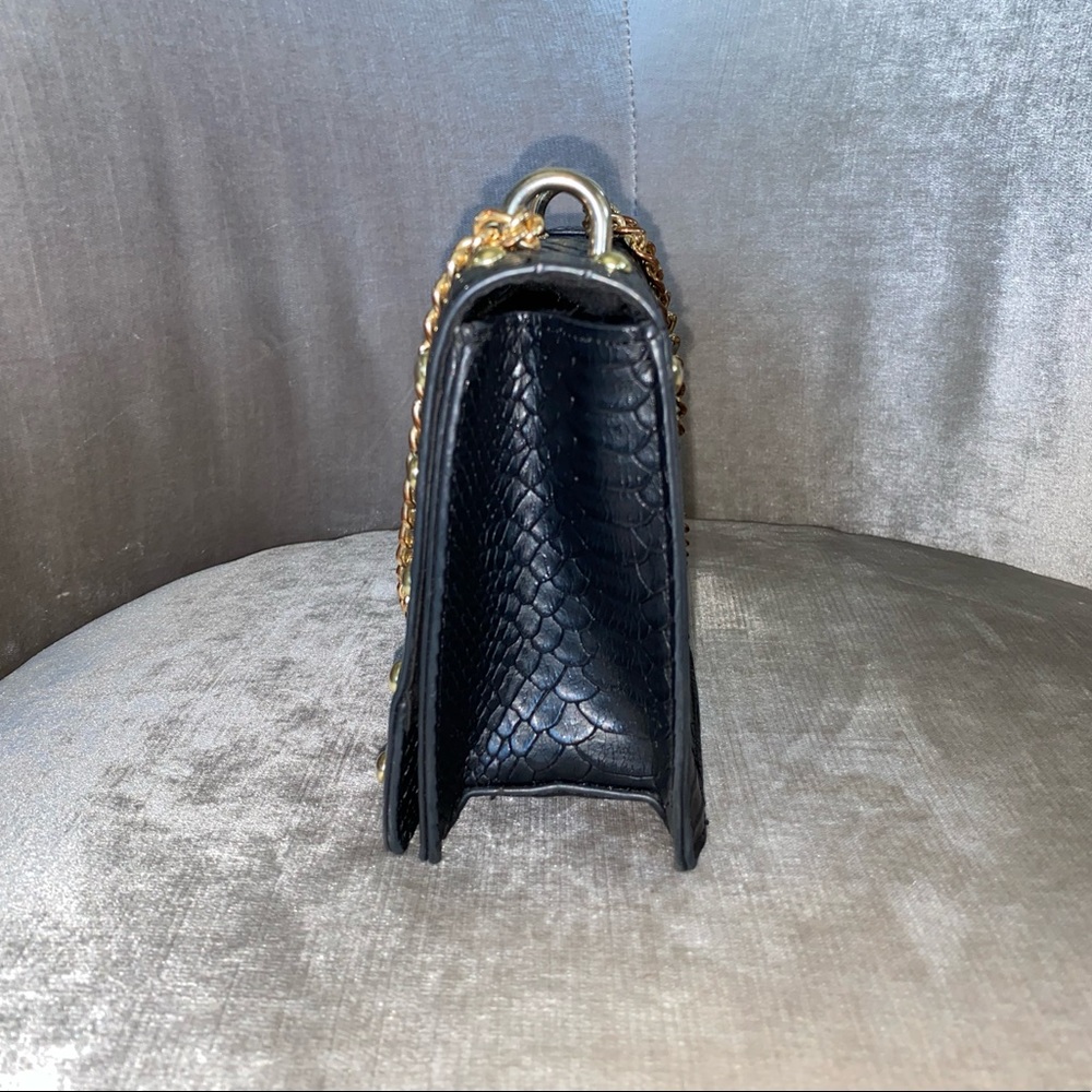 3 small/medium purses - Picture 12 of 13